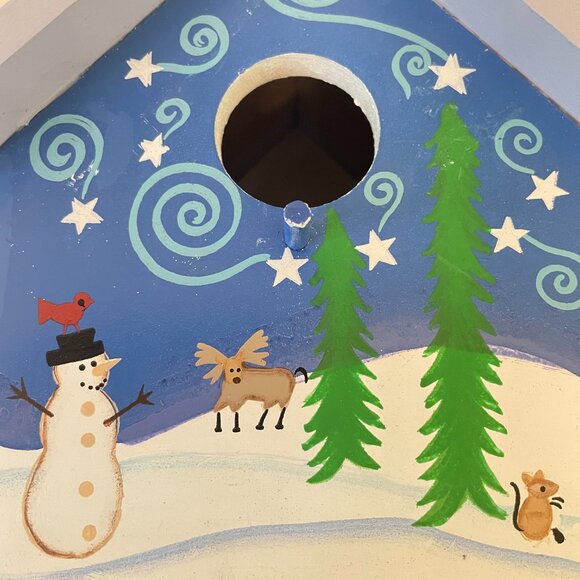 Winter Christmas Snowy Birdhouse - Picture 8 of 9